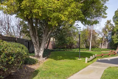 1018 Condor Ln, Foster City, CA 94404 - Photo 24