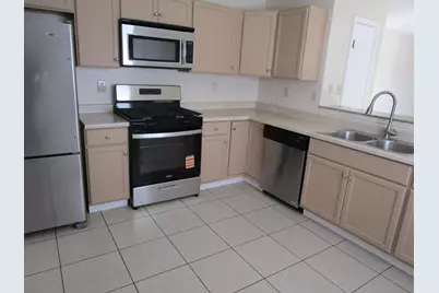 609 Saint George Dr, Salinas, CA 93905 - Photo 2