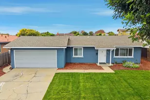 609 St George Dr, Salinas, CA 93905 - Photo 2