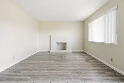 609 Saint George Dr, Salinas, CA 93905 - Photo 6