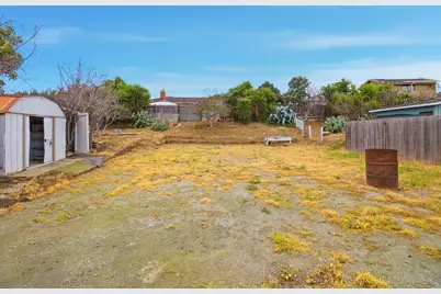 609 Saint George Dr, Salinas, CA 93905 - Photo 26