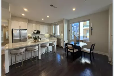 729 Eppleton Ln 303, Foster City, CA 94404 - Photo 4