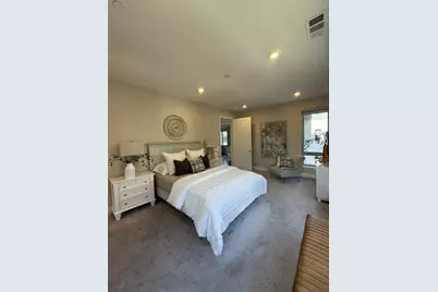 729 Eppleton Ln 303, Foster City, CA 94404 - Photo 10