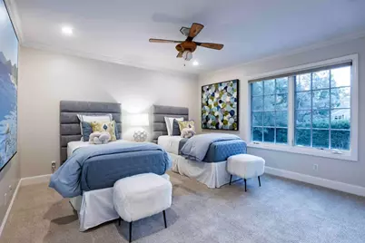 2134 Clayton Dr, Menlo Park, CA 94025 - Photo 22