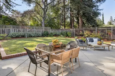 648 Spargur Dr, Los Altos, CA 94022 - Photo 14