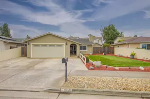 1035 C St, Hollister, CA 95023 - Photo 2