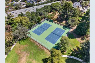 29 Weepingridge Ct, San Mateo, CA 94402 - Photo 38