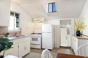 208 Mountain View Ave, Santa Cruz, CA 95062 - Photo 14