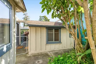 208 Mountain View Ave, Santa Cruz, CA 95062 - Photo 24
