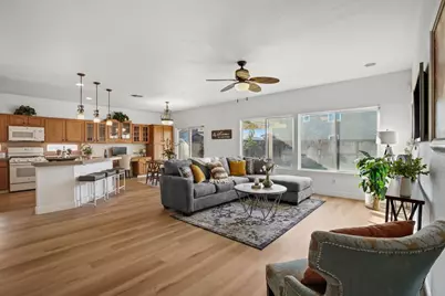 9942 Valderama Way, Sacramento, CA 95829 - Photo 2