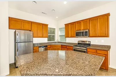 1149 Bellflower Way, Los Banos, CA 93635 - Photo 6