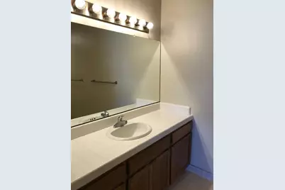 1056 Padre Dr 4, Salinas, CA 93901 - Photo 10