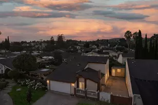 2114 Bennighof Ct, San Jose, CA 95121 - Photo 2