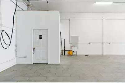 7101 International Blvd, Oakland, CA 94621 - Photo 12