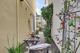 136 Avellino Way, Mountain View, CA 94043 - Photo 44