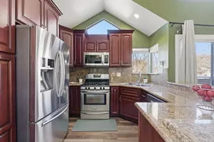 301 Boatswain Ct, Hercules, CA 94547 - Photo 12