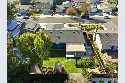 925 Blake Ct, Gilroy, CA 95020 - Photo 26