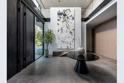 100 New Place Rd, Hillsborough, CA 94010 - Photo 2