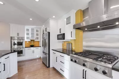 1063 Ginger Ln, San Jose, CA 95128 - Photo 14