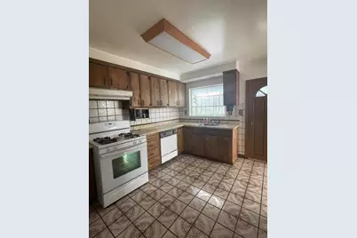 559 Gates St, San Francisco, CA 94110 - Photo 4