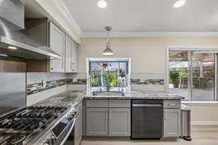 1468 Leaftree Cir, San Jose, CA 95131 - Photo 12