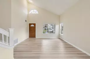 1468 Leaftree Cir, San Jose, CA 95131 - Photo 8