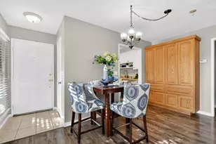 1910 Mount Vernon Ct 10, Mountain View, CA 94040 - Photo 6