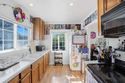 2260 Clarke Ave, East Palo Alto, CA 94303 - Photo 42