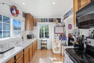 2260 Clarke Ave, East Palo Alto, CA 94303 - Photo 42