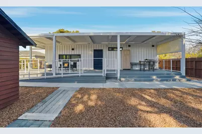 2260 Clarke Ave, East Palo Alto, CA 94303 - Photo 4