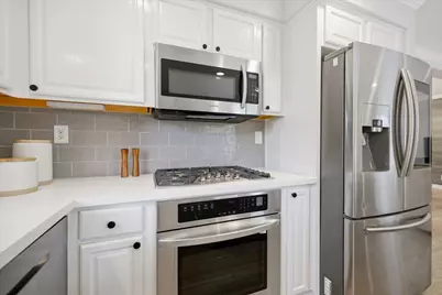 3066 Nattinger Ln, San Jose, CA 95125 - Photo 22