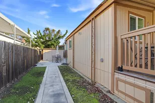 304 Los Encinos St 304, San Jose, CA 95134 - Photo 38