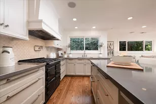 365 Parrott Dr, San Mateo, CA 94402 - Photo 4