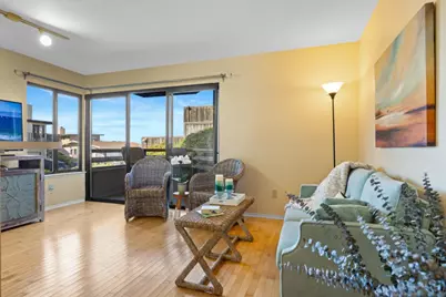 125 Surf Way 343, Monterey, CA 93940 - Photo 4