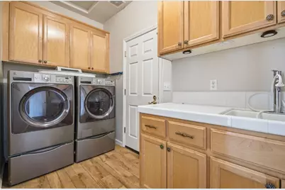 1655 Valley Oaks Dr, Gilroy, CA 95020 - Photo 20