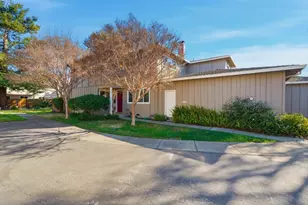 455 Lotus Ln, Mountain View, CA 94043 - Photo 30