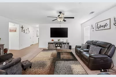 1656 Thistle Ln, Los Banos, CA 93635 - Photo 6