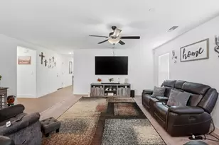 1656 Thistle Ln, Los Banos, CA 93635 - Photo 6