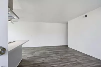 2323 Samaritan Dr 4, San Jose, CA 95124 - Photo 2