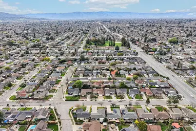 3272 Vistamont Dr, San Jose, CA 95118 - Photo 48