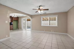 154 N Santa Rosa St, Los Banos, CA 93635 - Photo 6