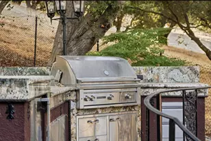 1925 Mantelli Dr, Gilroy, CA 95020 - Photo 32