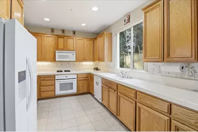 34 Whitman Cir, Salinas, CA 93906 - Photo 12