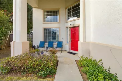 34 Whitman Cir, Salinas, CA 93906 - Photo 2