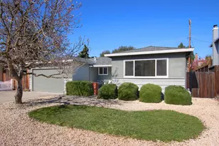 425 Queens Ct, Campbell, CA 95008 - Photo 2