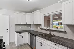 19150 Brookhaven Dr, Saratoga, CA 95070 - Photo 18