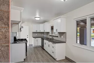 19150 Brookhaven Dr, Saratoga, CA 95070 - Photo 16