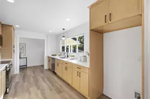 2478 Oakes Dr, Hayward, CA 94542 - Photo 8