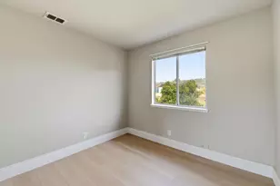 29026 Hillview St, Hayward, CA 94544 - Photo 18