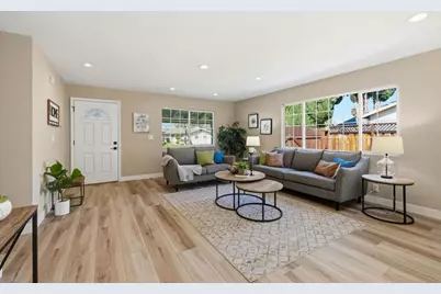 252 Vineyard Dr, San Jose, CA 95119 - Photo 2